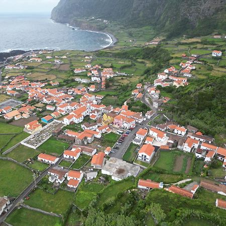 The Pink House Hostel Faja Grande Bagian luar foto