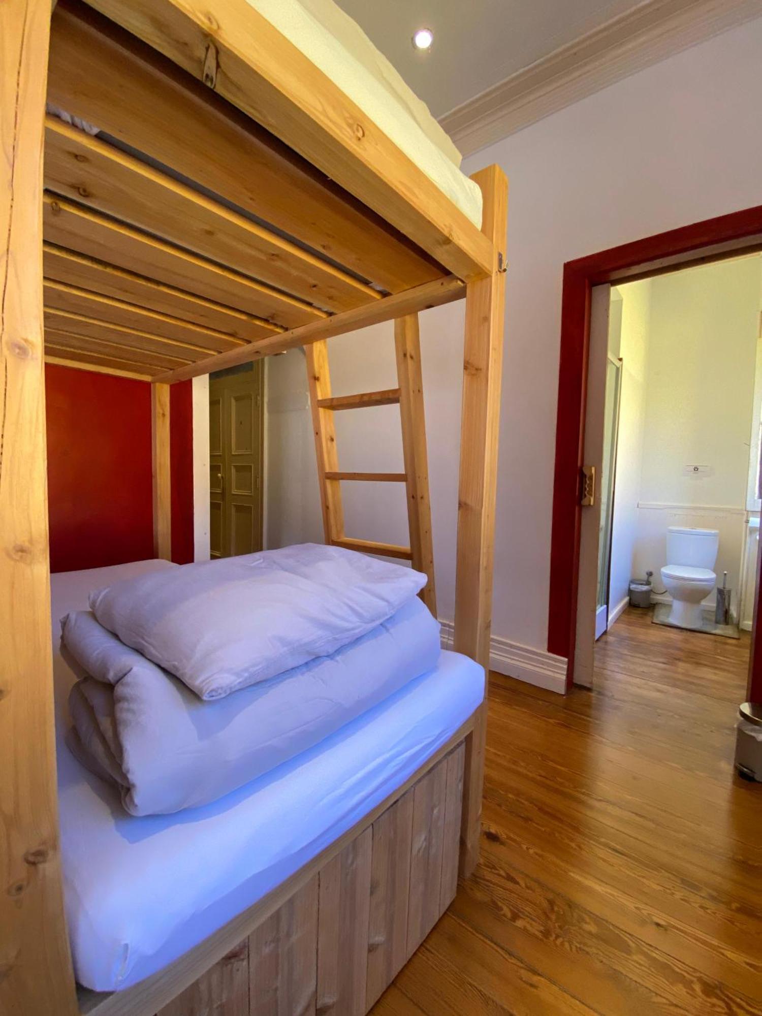 The Pink House Hostel Faja Grande Bagian luar foto